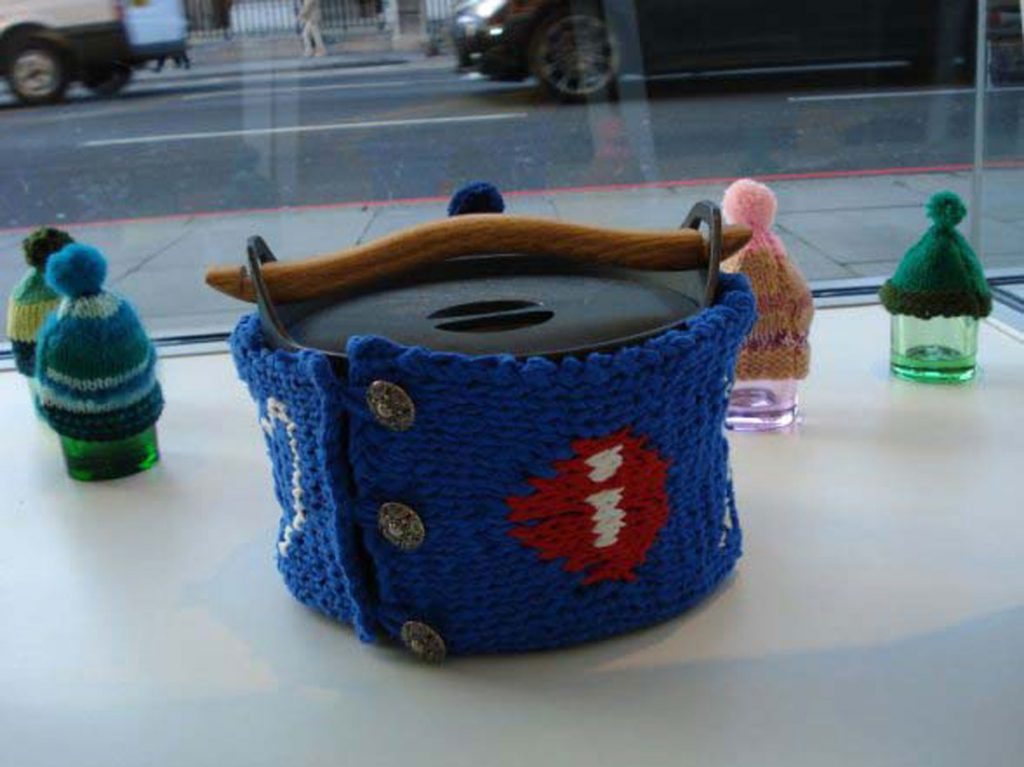 Iitalla_Knit-Wits-window_Brompton-Rd_4