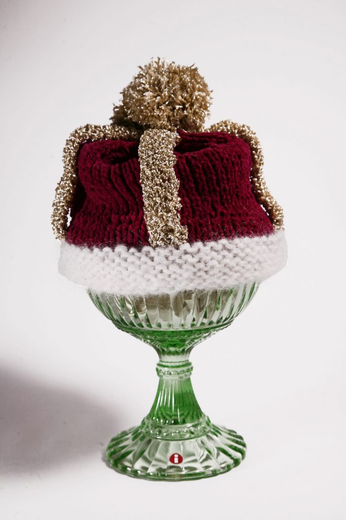 Knitted-crown-on-Iittala-glass_Barley-Massey