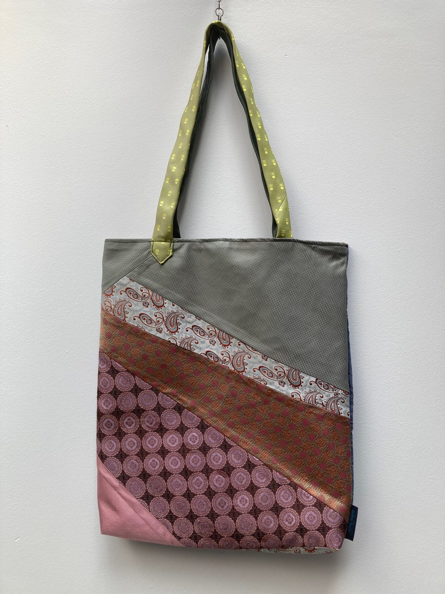 Diagonal pinks and greens_01